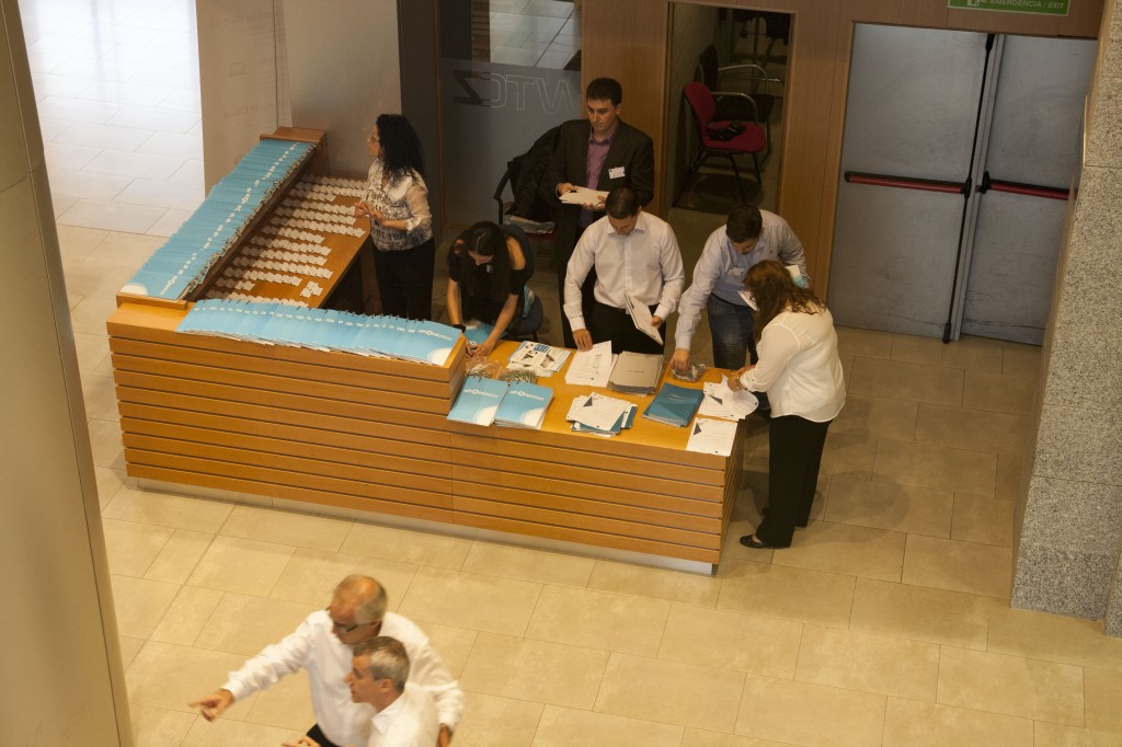Preparando la recepción de asistentes
