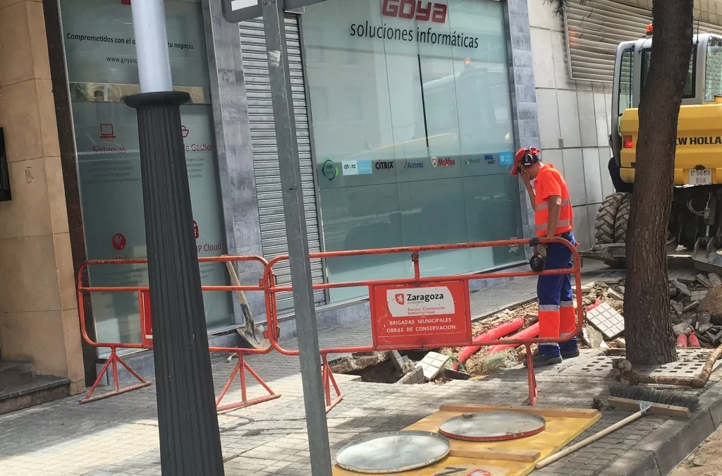 Goya Soluciones Informáticas afectada por la fuga de agua en Avenida de Goya